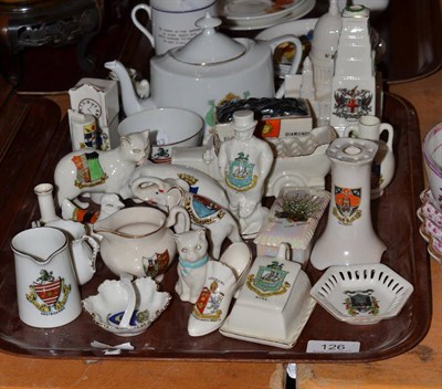 Lot 126 - A quantity of crested china