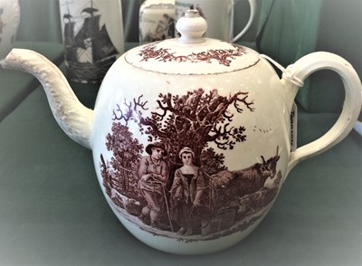 Lot 87 - A Wedgwood Creamware Teapot and Cover,...
