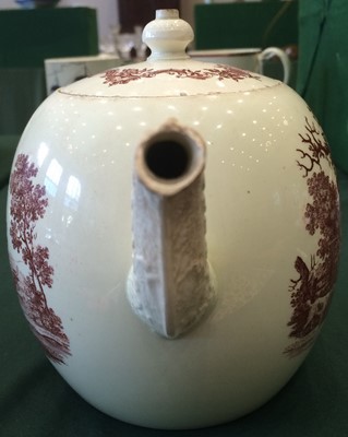 Lot 87 - A Wedgwood Creamware Teapot and Cover,...