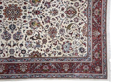 Lot 494 - Saroukh Carpet West Iran, 3rd quarter 20th...