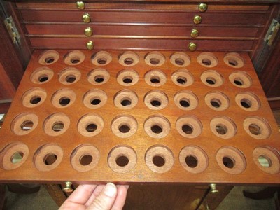 Lot 617 - A George III Mahogany Specimen or Coin Cabinet,...