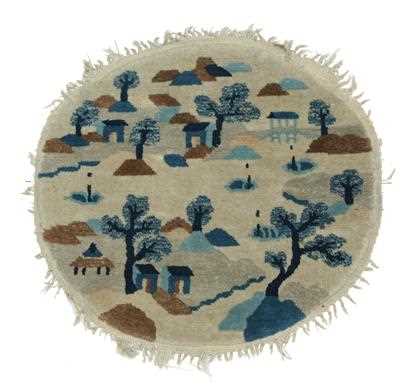 Lot 533 - Chinese Roundel Rug, circa 1920 The ivory...