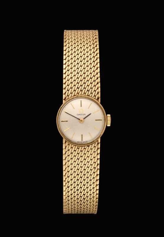 Lot 2164 - A Lady's 9 Carat Gold Wristwatch, signed Omega,...