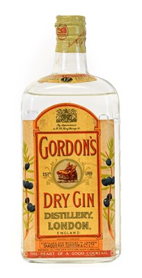 Lot 5133 - Gordon's Dry Gin, early 1950s spring cap...