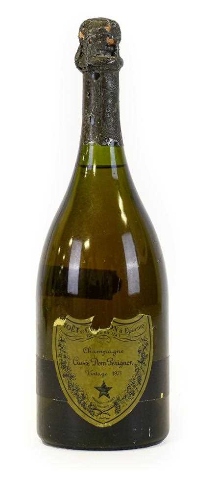 Lot 5004 - Moët & Chandon Dom Pérignon 1975 Champagne...