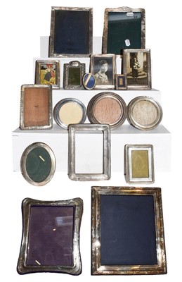 Lot 185 - A collection of various silver mounted...