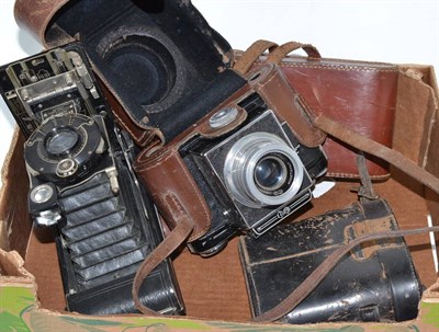 Lot 281 - Kodak No.1a Series III folding camera in leather case, Agiflex Agilux (cased) and a pair of...