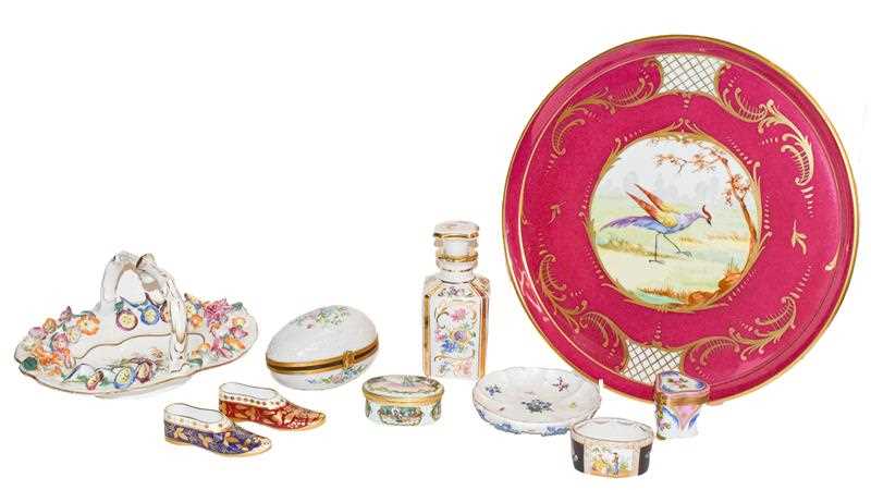 Lot 46 - A group of continental and other porcelain...