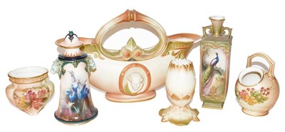Lot 134 - A quantity of Royal Worcester and Hadley's...