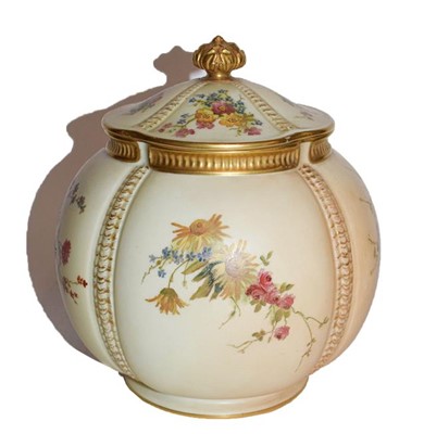 Lot 162 - A Royal Worcester blush ivory vase and cover