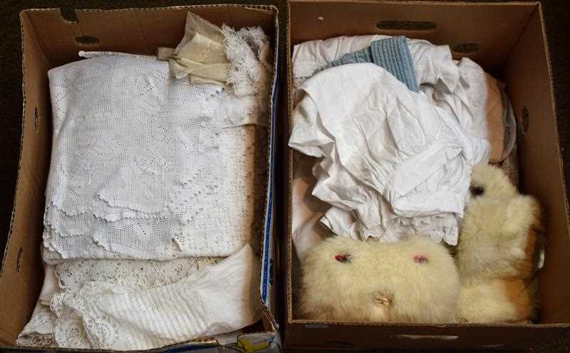 Lot 1116 - Assorted textiles including night wear,...