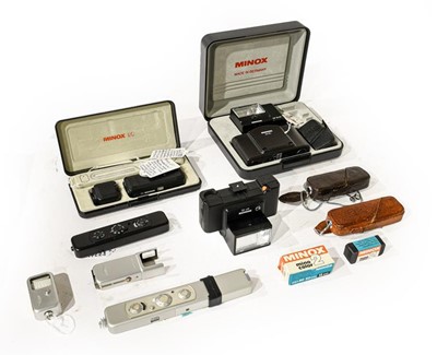 Lot 3329 - Minox Camera Group C black, C silver, 35EL set...