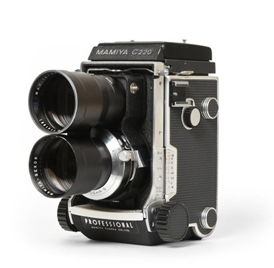 Lot 3316 - Mamiya C220 Professional Camera no.Bii2679...