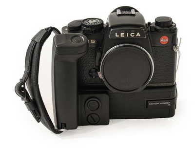 Lot 3307 - Leica R5 Camera Body Only no.1900006, with...