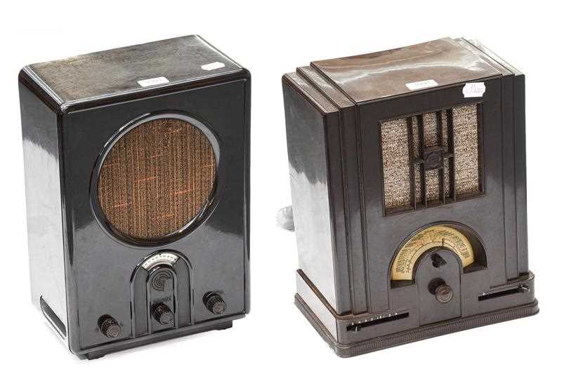 Lot 3091 - Early Bakelite-Cased German Wireless Receivers:...