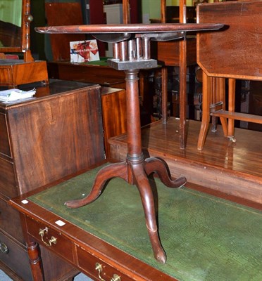 Lot 431 - An 18th century mahogany tripod table