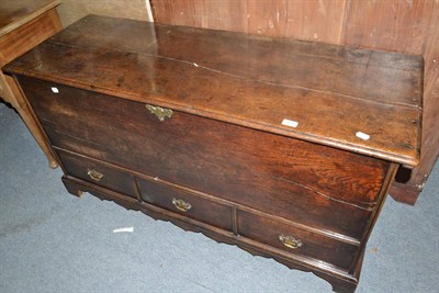 Lot 451 - An 18th century oak mule chest