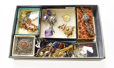 Lot 338 - A Quantity of Jewellery, including a curb link...