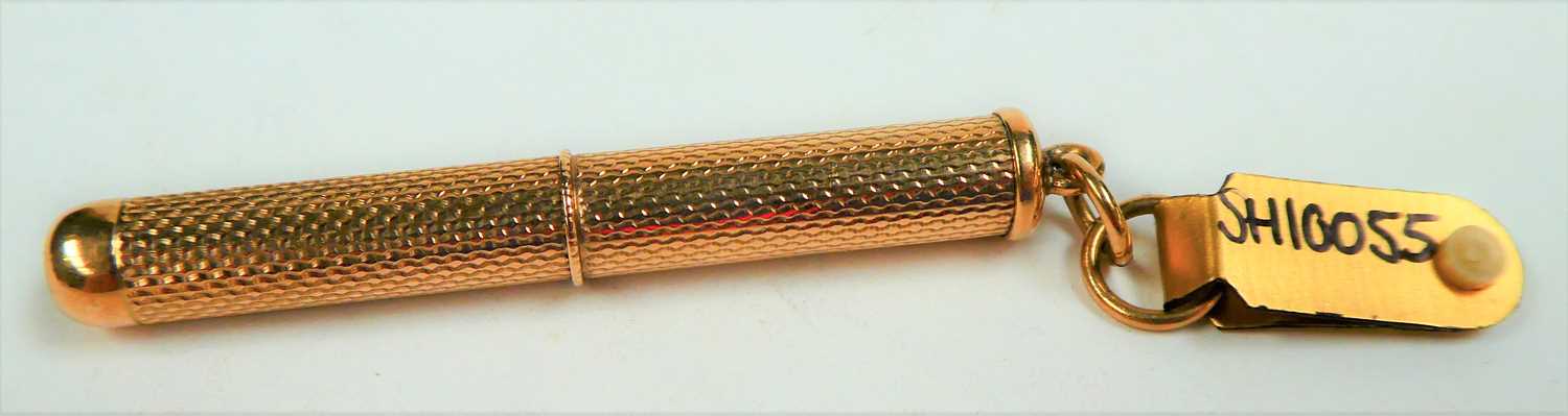 Lot 49 - A 9 carat gold toothpick