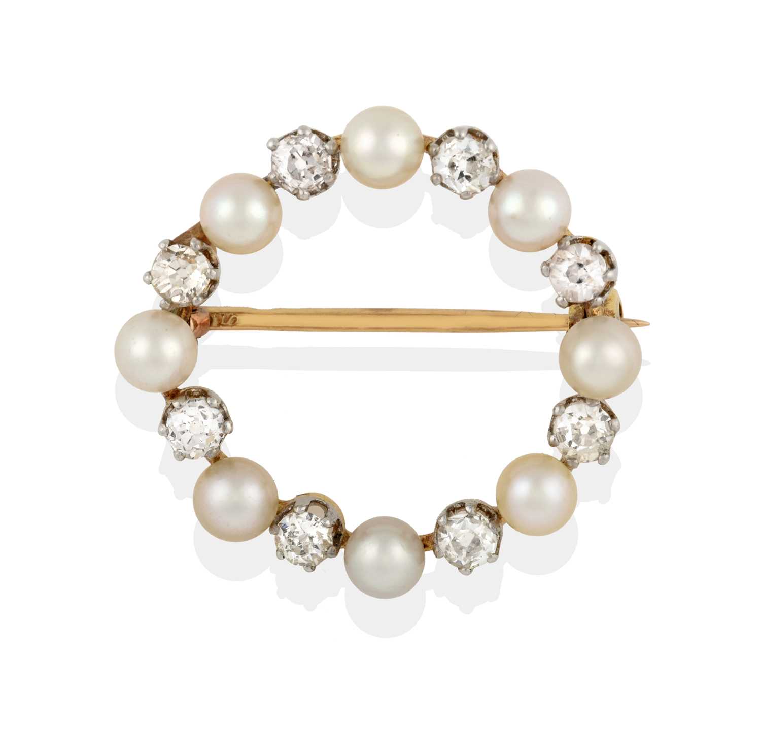 Lot 2398 - A Cultured Pearl and Diamond Brooch