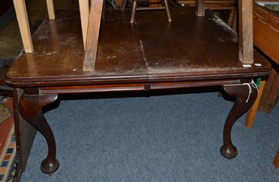 Lot 631 - Late Victorian mahogany dining table with one leaf