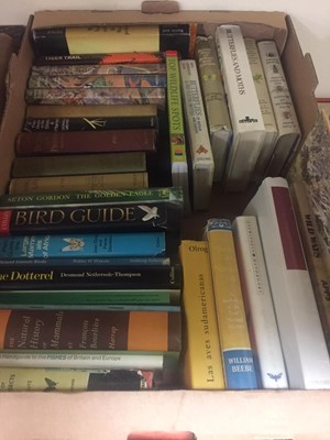 Lot 90 - Eric Hosking Library. Large collection of modern ornithology reference (28 boxes)
