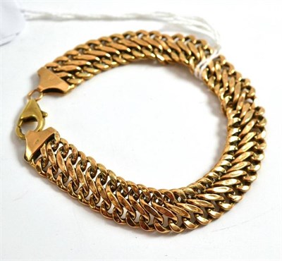Lot 19 - A 9ct gold fancy link bracelet