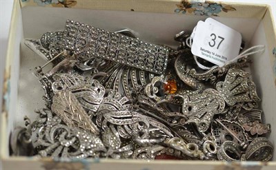 Lot 37 - Assorted marcasite set brooches