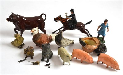 Lot 44 - A collection of painted lead and other animals including kittens, farm animals, a fly, a hare etc