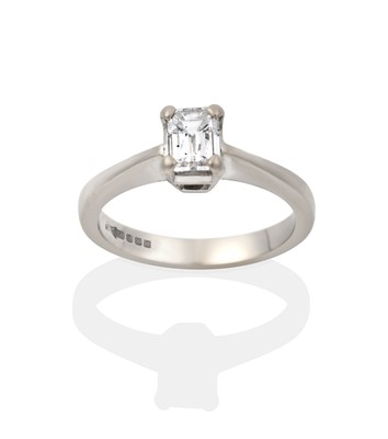 Lot 2255 - An 18 Carat White Gold Diamond Solitaire Ring