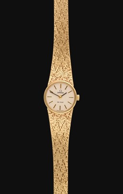 Lot 2191 - A Lady's 9 Carat Gold Wristwatch