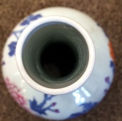 Lot 84 - A Chinese Porcelain Bottle Vase, Qianlong...