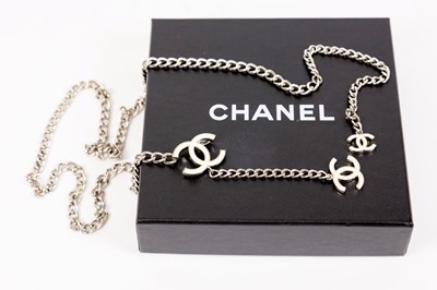 Lot 3024 - Chanel Chain Link Belt, in silvered colour,...