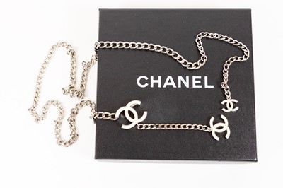 Lot 3024 - Chanel Chain Link Belt, in silvered colour,...