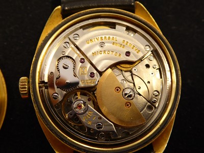 Lot 2228 - An 18 Carat Gold Automatic Day/Date Centre Seconds Wristwatch