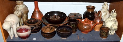Lot 225 - A quantity of 20th century studio pottery,...