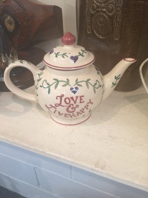 Lot 206 - Two Emma Bridgewater teapots, a collection of...