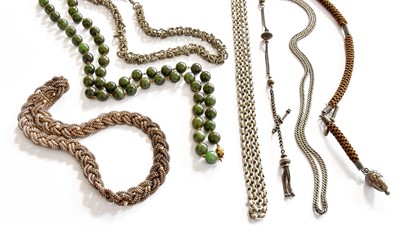 Lot 45 - A Quantity of Jewellery, including a green...