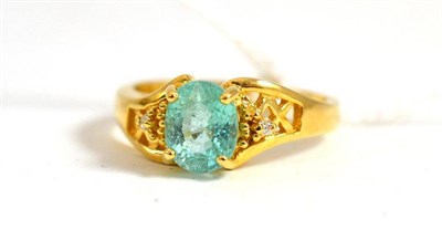 Lot 208 - An 18ct gold tourmaline ring