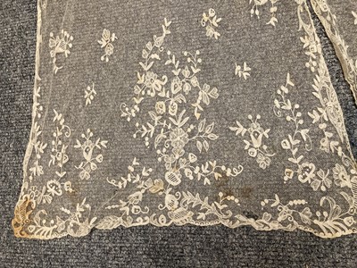 Lot 2090 - Assorted Late 19th/Early 20th Century Lace,...