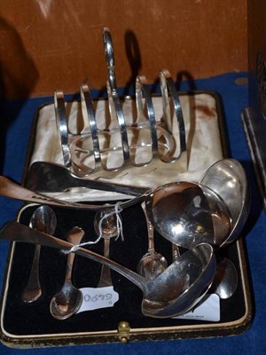 Lot 297 - Chinese silver sugar nips by Wang Hin, silver sugar nips, six silver coffee spoons (cased),...