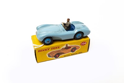 Lot 3440 - Dinky 104 Aston Martin DB3S