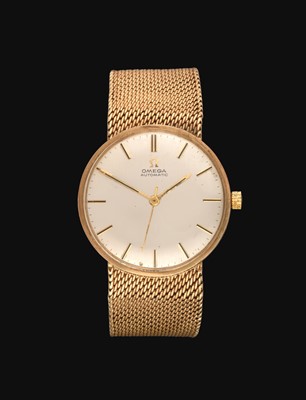 Lot 2223 - A 9 Carat Gold Automatic Centre Seconds Wristwatch