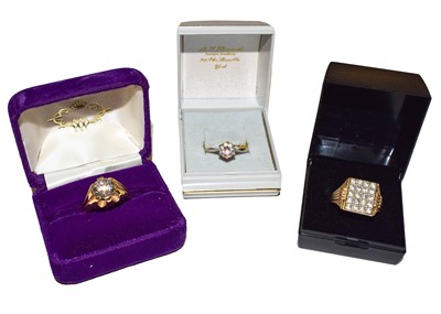 Lot 150 - An 18 carat gold imitation diamond solitaire...