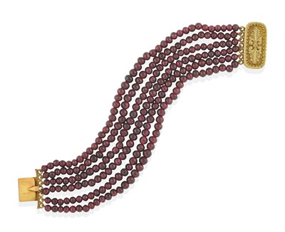 Lot 2298 - A Garnet Bead Bracelet with Georgian Clasp