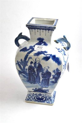 Lot 402 - A Chinese blue and white vase