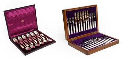 Lot 274 - A Cased Set of Twelve Victorian Silver...