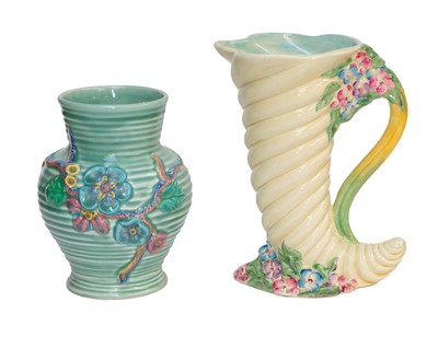 Lot 274 - A Clarice Cliff vase with ribbed body and...