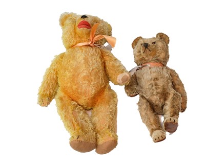 Lot 1039 - Early 20th century jointed teddy bear, with...