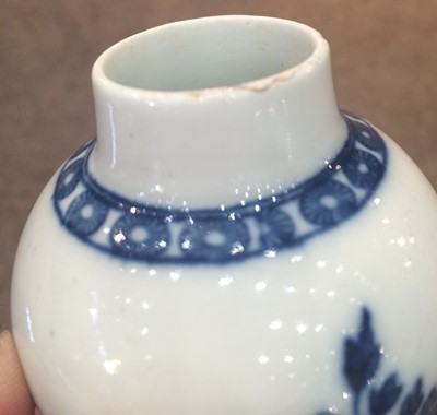 Lot 43 - A Caughley Porcelain Small Vase, circa 1780-85,...